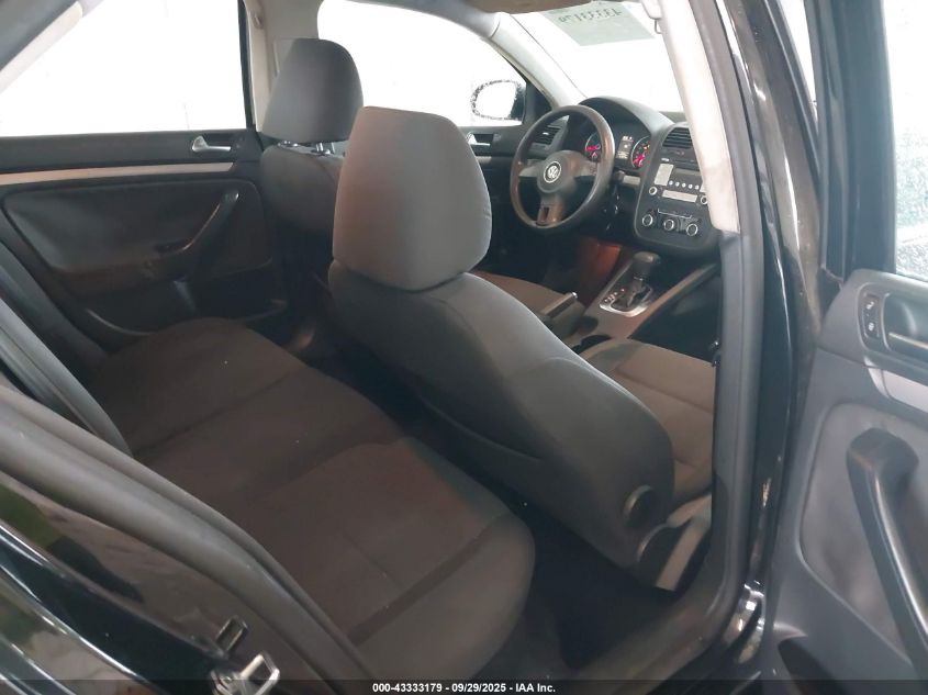 2010 Volkswagen Jetta S VIN: 3VWJZ7AJ0AM005950 Lot: 43333179