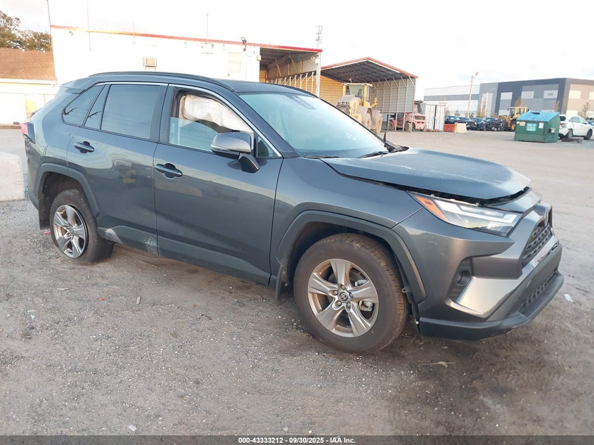 TOYOTA RAV4 XLE