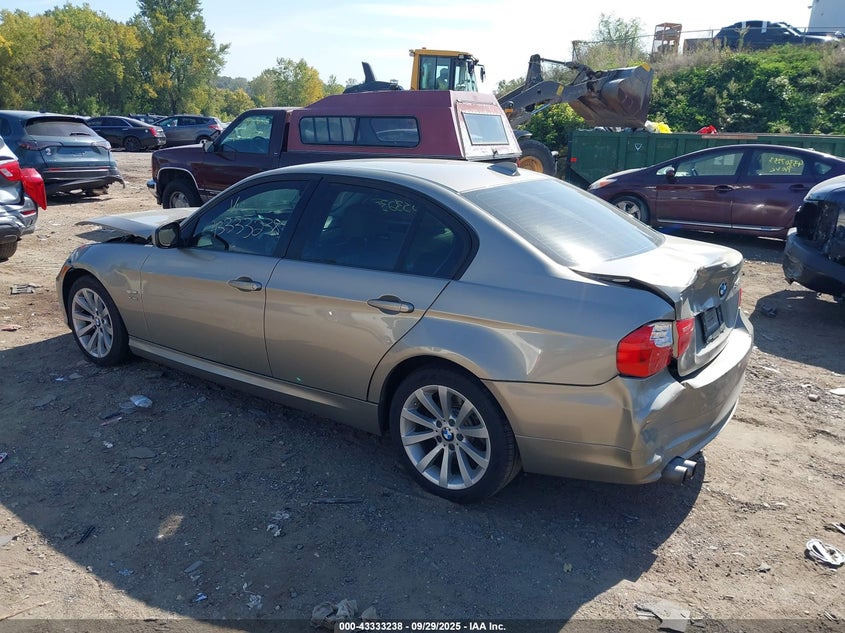 WBAPK7G51BNN86035 2011 BMW 3ER photo no. 3