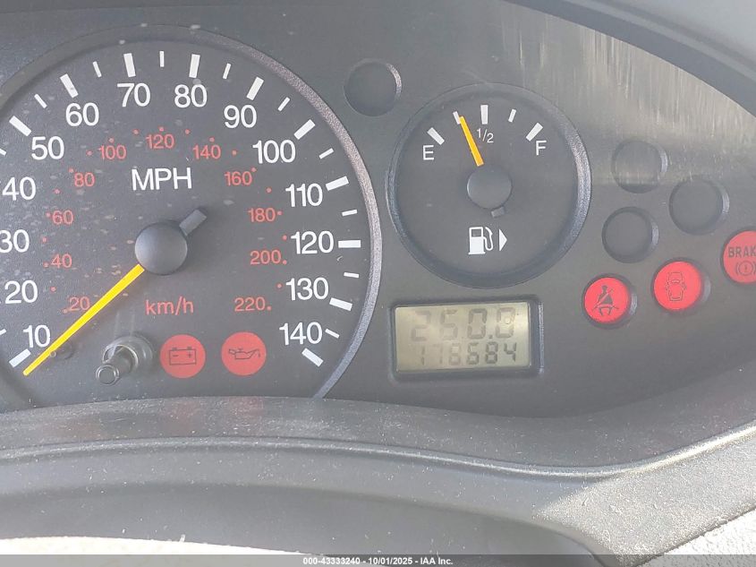 2000 Ford Focus Lx VIN: 1FAFP33P0YW205476 Lot: 43333240