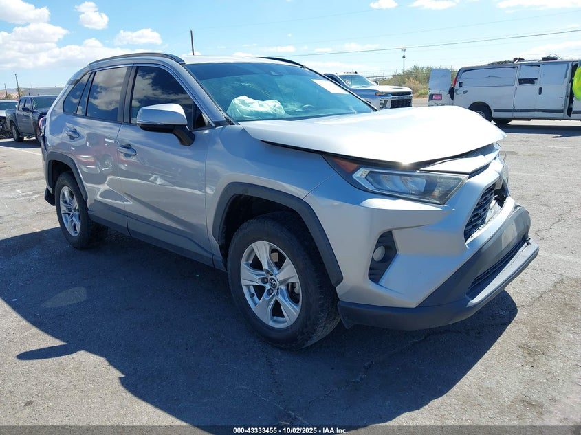 TOYOTA RAV4 XLE