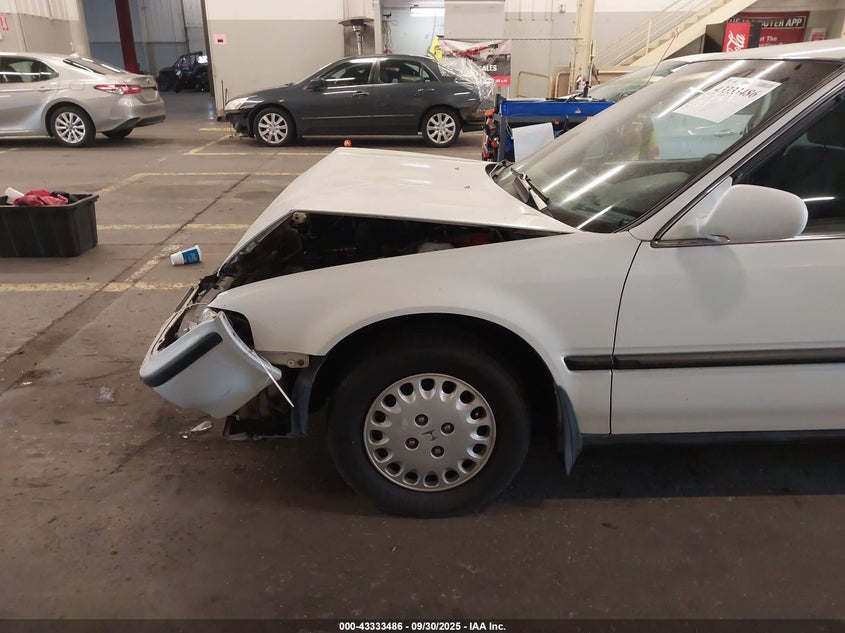 1992 Honda Accord Lx/Ex VIN: JHMCB7659NC059197 Lot: 43333486
