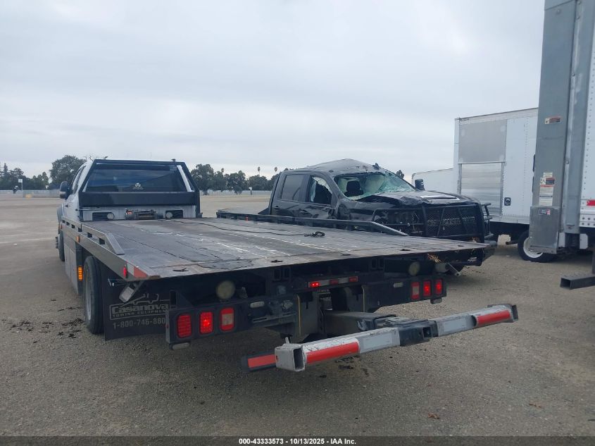 2017 Ford F-550 Chassis - 1FD0X5GT4HEC34743