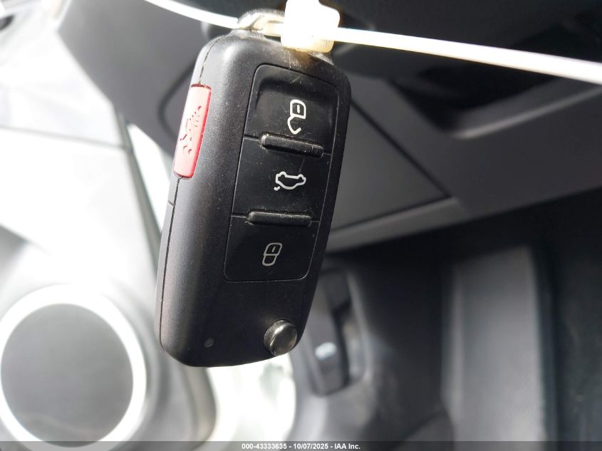 2018 Volkswagen Beetle 2.0T Coast/2.0T S/2.0T Se VIN: 3VW5DAAT2JM502786 Lot: 43333635