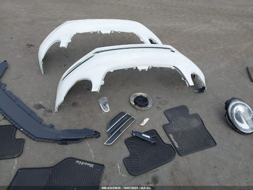 2018 Volkswagen Beetle 2.0T Coast/2.0T S/2.0T Se VIN: 3VW5DAAT2JM502786 Lot: 43333635