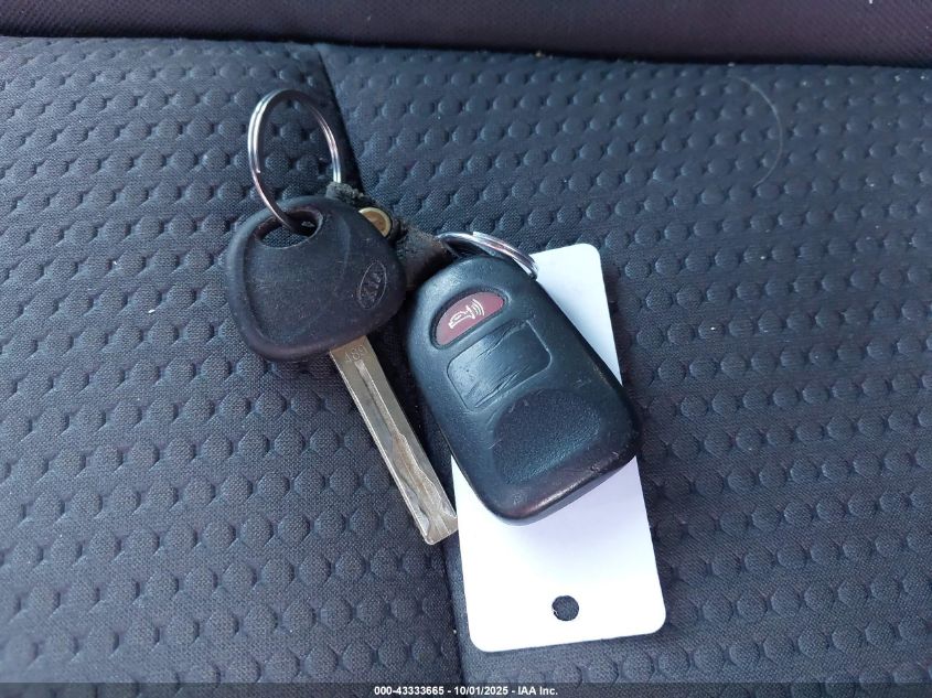 2011 Kia Sorento Lx VIN: 5XYKT4A16BG105864 Lot: 43333665