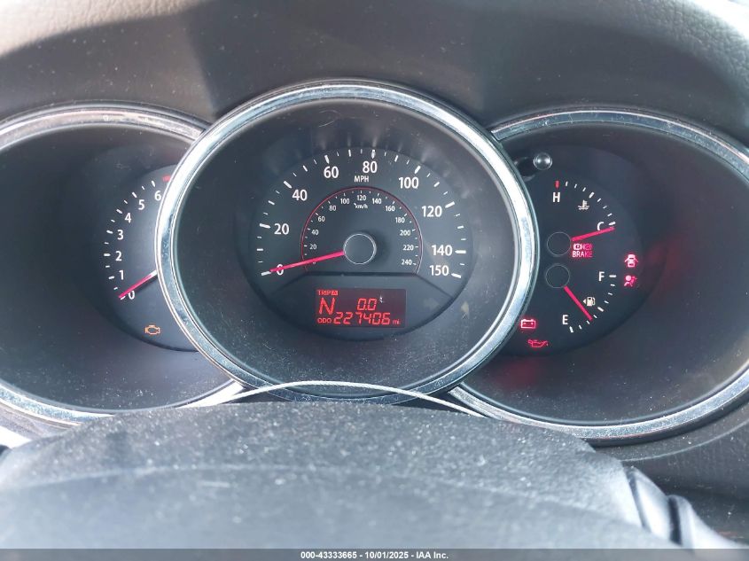 2011 Kia Sorento Lx VIN: 5XYKT4A16BG105864 Lot: 43333665