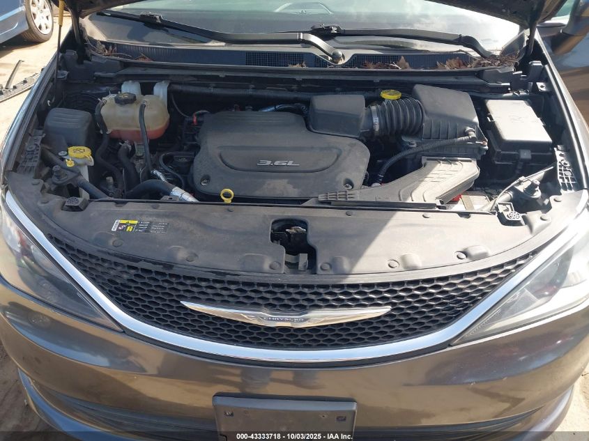 2017 Chrysler Pacifica Touring VIN: 2C4RC1DG3HR653905 Lot: 43333718