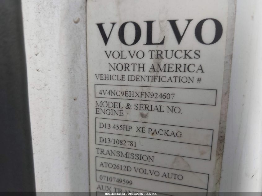 2015 Volvo Vn Vnl VIN: 4V4NC9EHXFN924607 Lot: 43333823