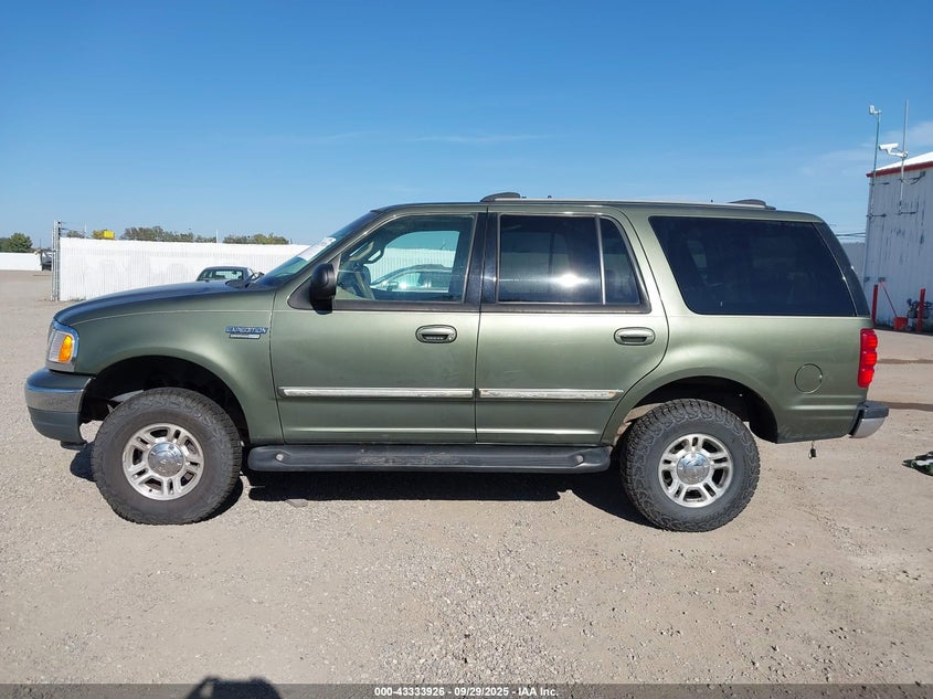 2001 Ford Expedition Xlt VIN: 1FMPU16L01LA56199 Lot: 43333926