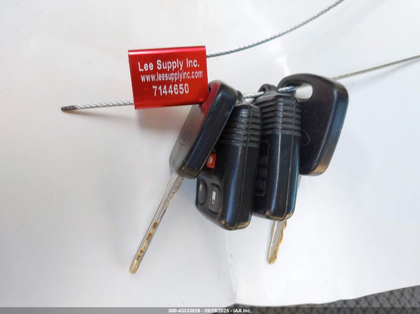 2001 Ford Expedition Xlt VIN: 1FMPU16L01LA56199 Lot: 43333926