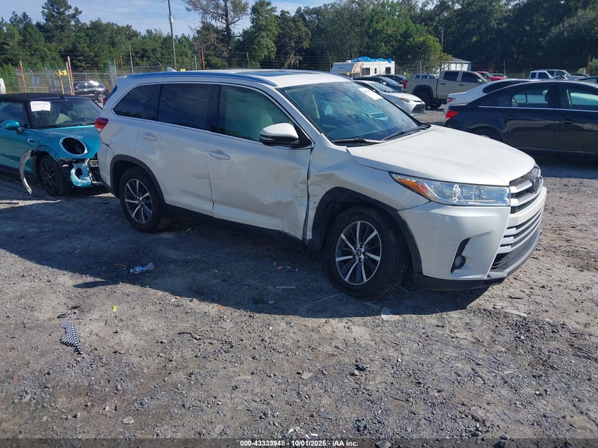 TOYOTA HIGHLANDER XLE