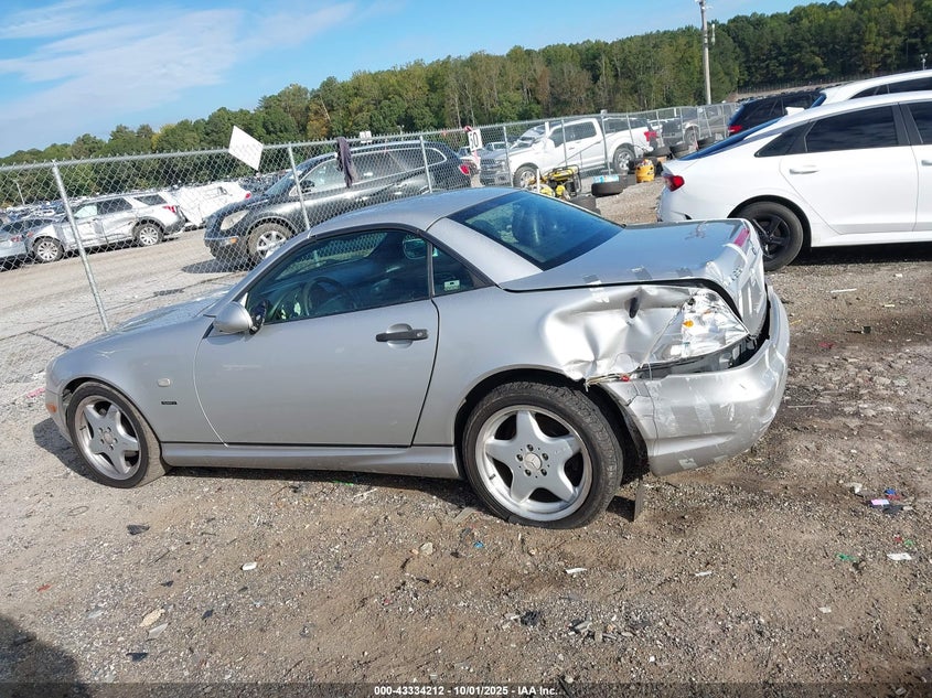 1999 Mercedes-Benz Slk 230 Kompressor VIN: WDBKK47F8XF090248 Lot: 43334212