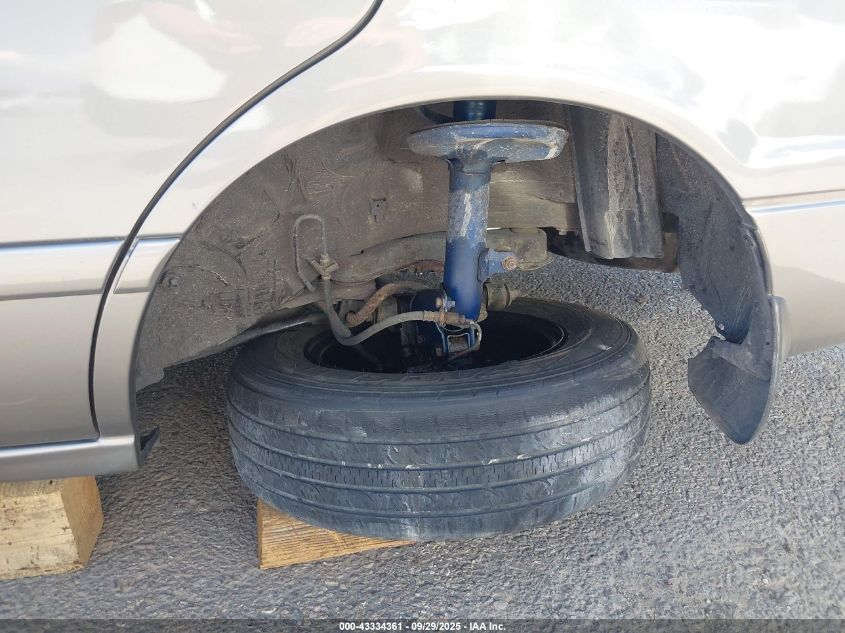 2000 Toyota Camry Ce VIN: 4T1BG22K5YU696210 Lot: 43334361