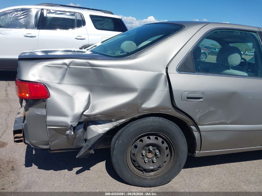 2000 Toyota Camry Ce VIN: 4T1BG22K5YU696210 Lot: 43334361