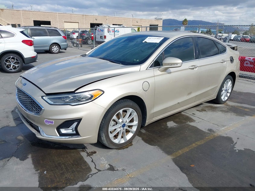 3FA6P0SU1KR216096 2019 FORD FUSION photo no. 2