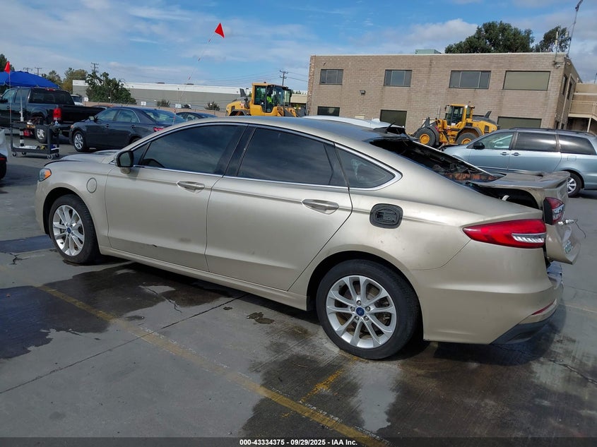 3FA6P0SU1KR216096 2019 FORD FUSION photo no. 3