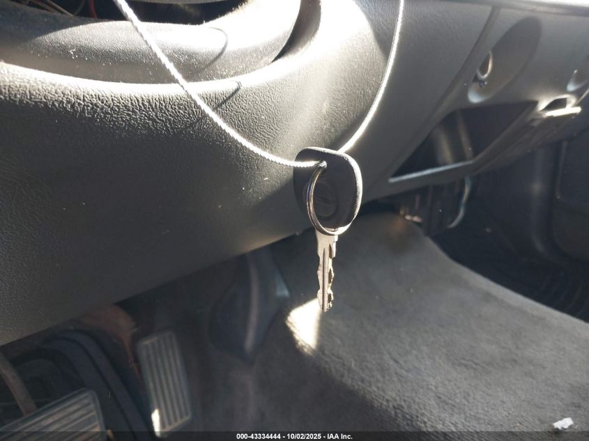 2005 Chevrolet Silverado 1500 Ls VIN: 2GCEC19V651204976 Lot: 43334444