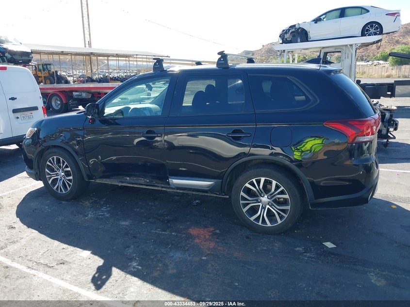 2018 Mitsubishi Outlander Es VIN: JA4AD2A32JZ005141 Lot: 43334453