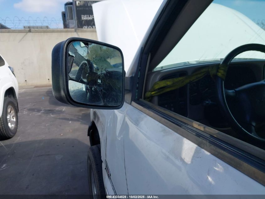 2002 GMC Sierra 2500Hd Sle VIN: 1GTHC29162E133711 Lot: 43334528