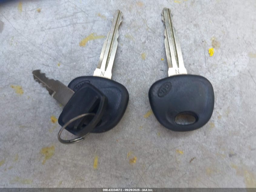 2009 Kia Rondo Lx VIN: KNAFG528297224216 Lot: 43334572