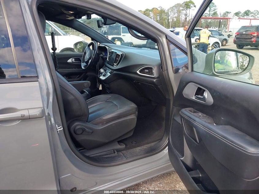 2020 CHRYSLER PACIFICA HYBRID TOURING L - 2C4RC1L71LR258003