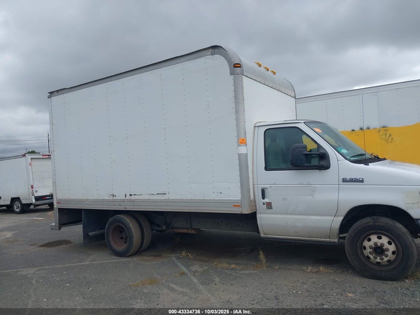 2007 Ford E-350 Cutaway VIN: 1FDWE35L47DA71569 Lot: 43334736