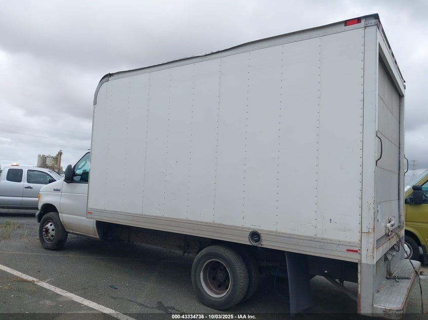 2007 Ford E-350 Cutaway VIN: 1FDWE35L47DA71569 Lot: 43334736