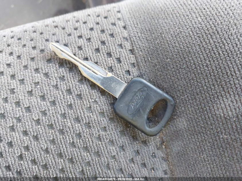 2001 Ford F-250 Lariat/Xl/Xlt VIN: 1FTNX21LX1ED02003 Lot: 43334878