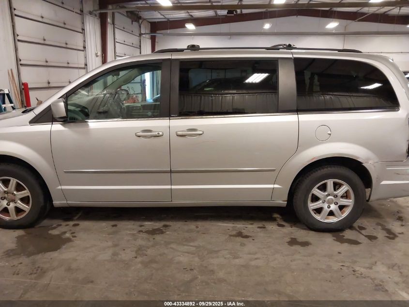 2010 Chrysler Town & Country Touring VIN: 2A4RR5D13AR271245 Lot: 43334892