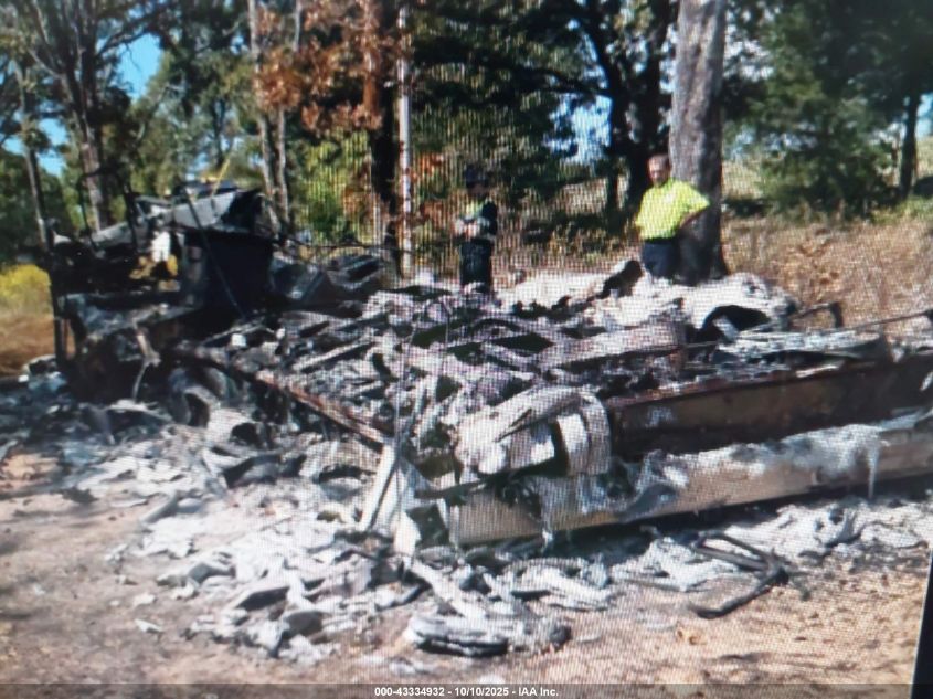 2014 Ford F53 VIN: 1F65F5DY4E0A09358 Lot: 43334932