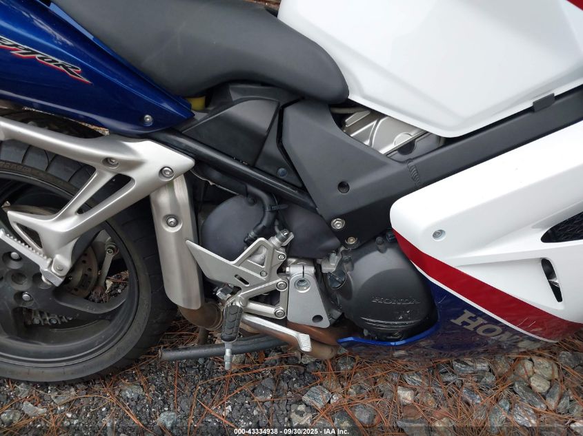 2007 Honda Vfr800 VIN: JH2RC46657M900517 Lot: 43334938