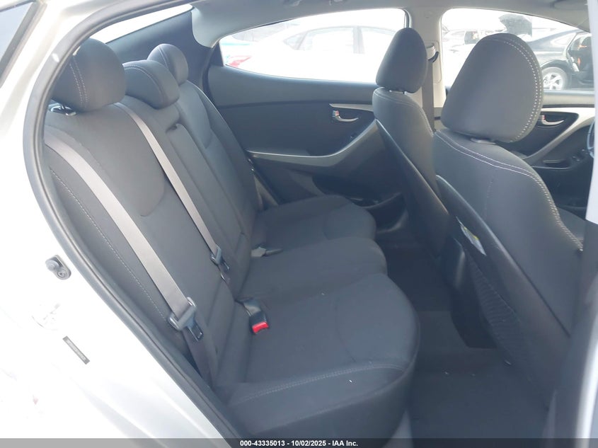 2015 HYUNDAI ELANTRA SE - 5NPDH4AE6FH641628
