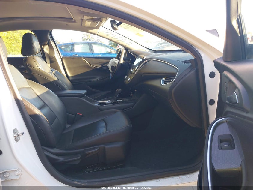 2019 CHEVROLET MALIBU LT - 1G1ZD5STXKF199955