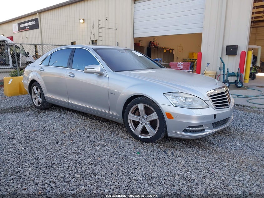 MERCEDES-BENZ S-CLASS S 550