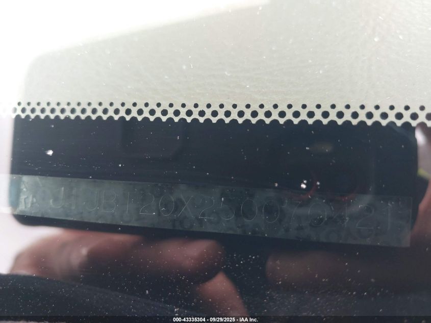 2005 Lexus Gx 470 VIN: JTJBT20X250070421 Lot: 43335304