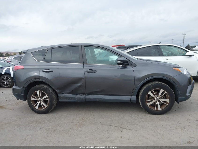 2018 Toyota Rav4 Xle VIN: 2T3WFREV2JW500563 Lot: 43335595