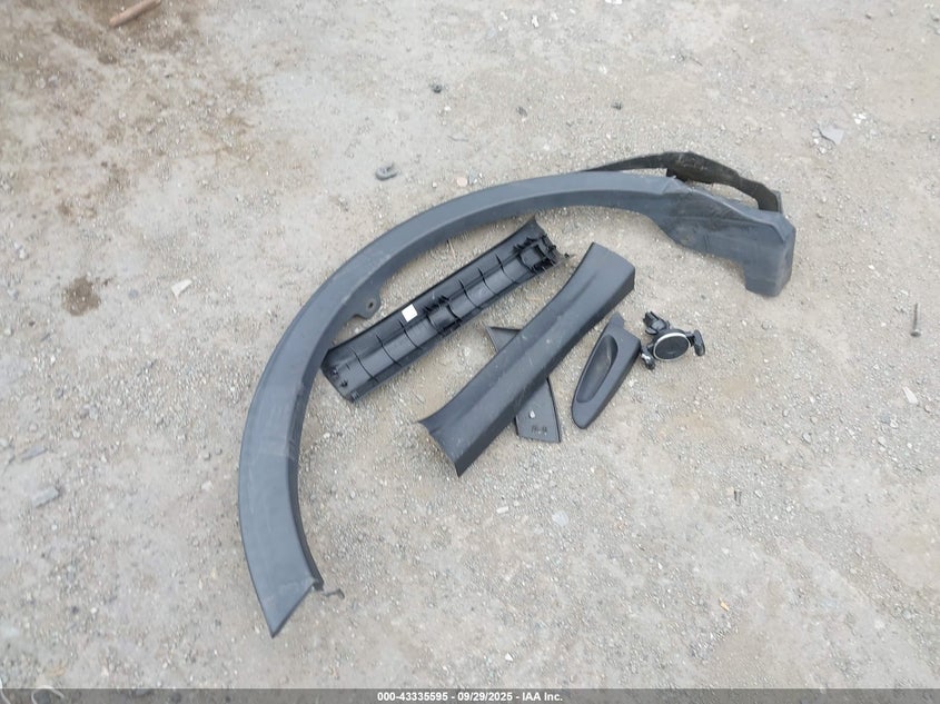 2018 Toyota Rav4 Xle VIN: 2T3WFREV2JW500563 Lot: 43335595