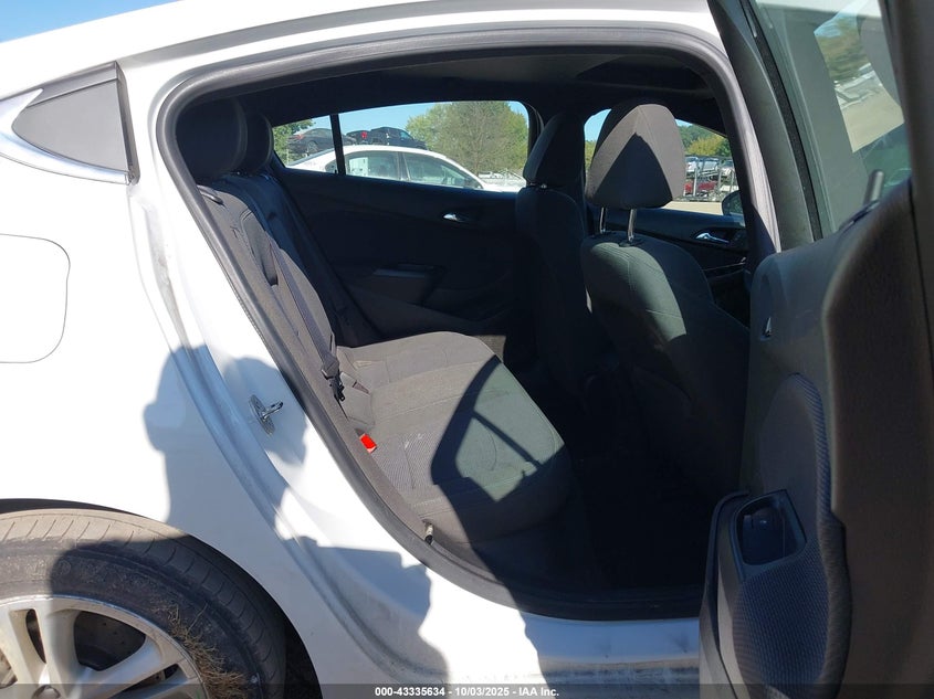 2018 CHEVROLET CRUZE LT AUTO - 1G1BE5SM7J7151250