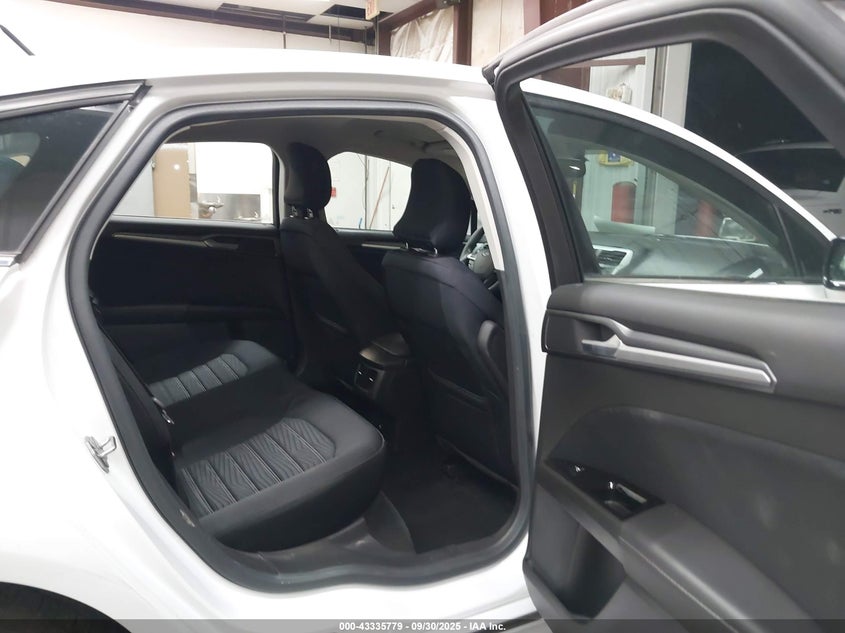 2016 FORD FUSION SE 3FA6P0H79GR393889