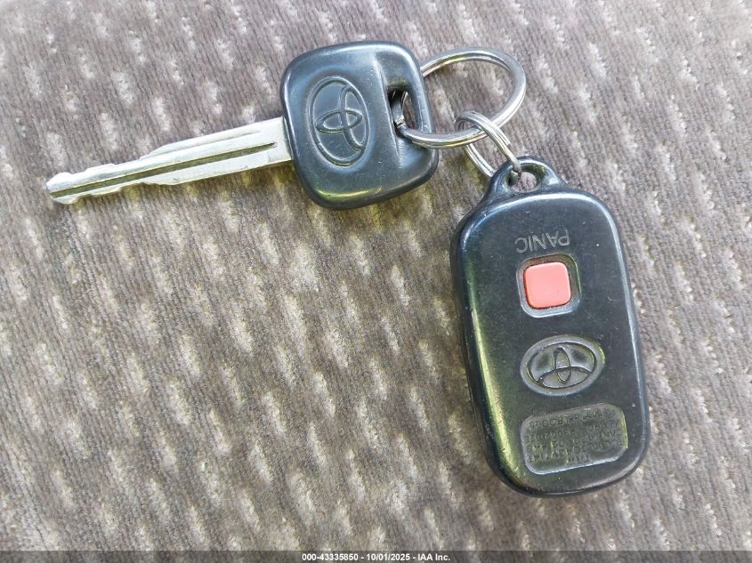 2004 Toyota Camry Le VIN: JTDBE32K540254612 Lot: 43335850