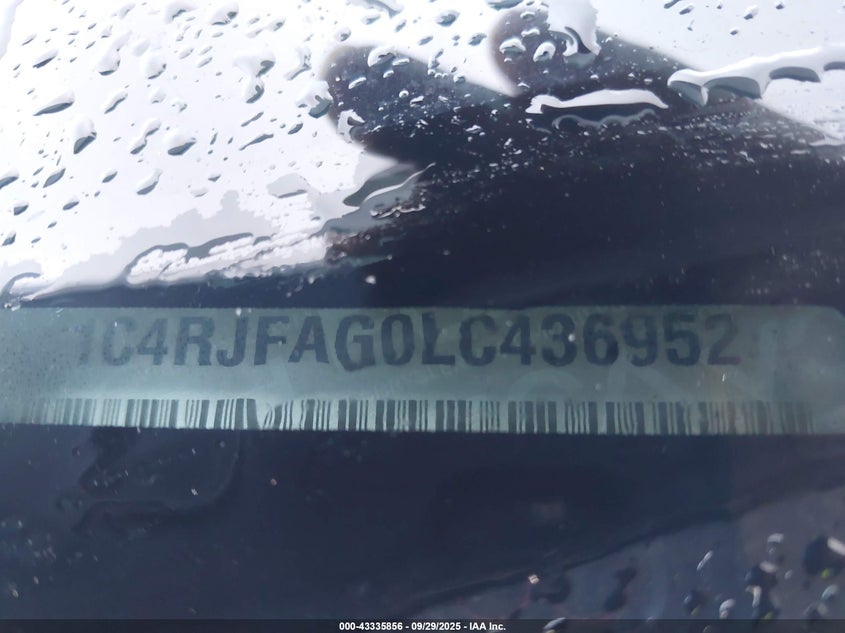 VIN 1C4RJFAG0LC436952 2020 JEEP GRAND CHEROKEE LAREDO E 4X4