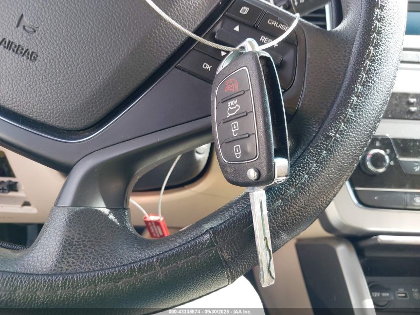 2015 Hyundai Sonata Se VIN: 5NPE24AF0FH002403 Lot: 43335874