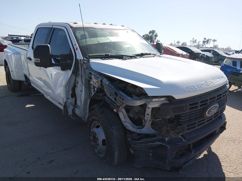 2023 FORD F-350 auction photo 1
