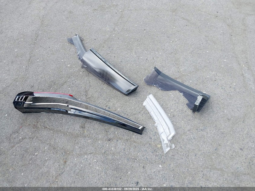 2020 CADILLAC ESCALADE ESV 4WD PREMIUM LUXURY - 1GYS4JKJ4LR189321