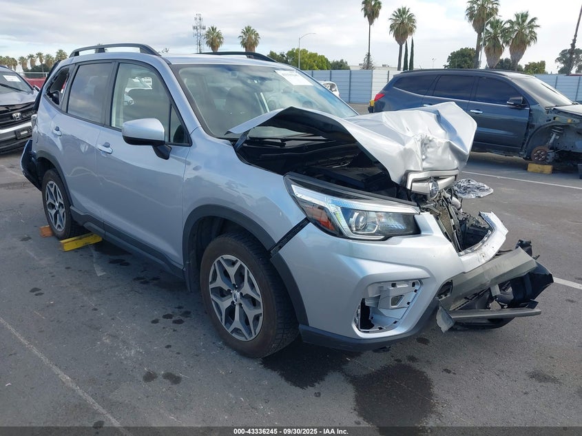 2020 SUBARU FORESTER PREMIUM - JF2SKAGC1LH576924