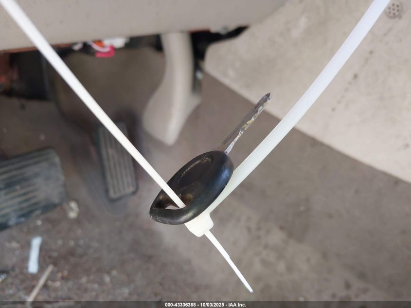 2005 Cadillac Escalade Standard VIN: 1GYEK63N35R257340 Lot: 43336388