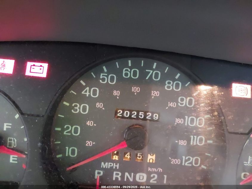 2004 Mercury Grand Marquis Ls VIN: 2MEFM75W84X681258 Lot: 43336594