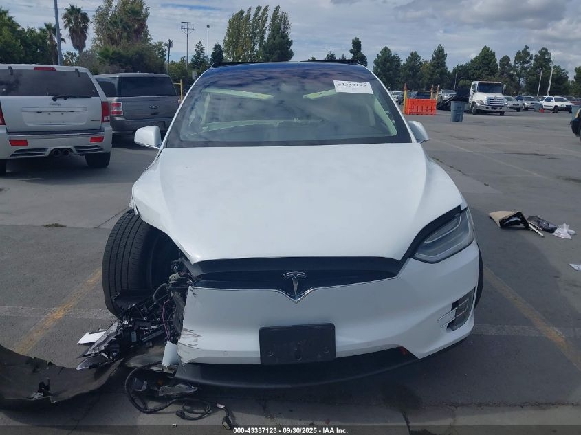 2016 Tesla Model X 60D/70D/75D/90D/P100D VIN: 5YJXCBE29GF016849 Lot: 43337123