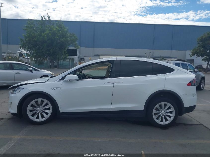 2016 Tesla Model X 60D/70D/75D/90D/P100D VIN: 5YJXCBE29GF016849 Lot: 43337123
